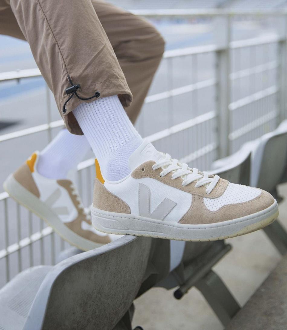 Veja V-10 Chromefree Koža Sahara Ouro Outlet Adults Bijele | HRJZR68129