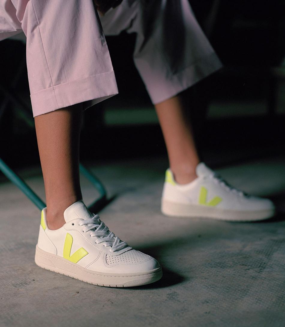 Veja V-10 Koža Jaune Fluo Outlet Adults Bijele | THRPQ60781